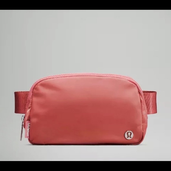 Lululemon everywhere belt Bag - Picture 1 of 7